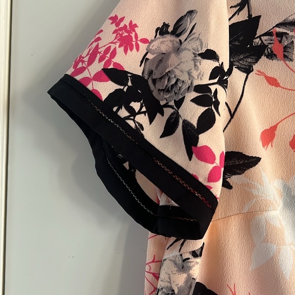 Talbots Women’s Floral Blouse - Picture 3 of 7